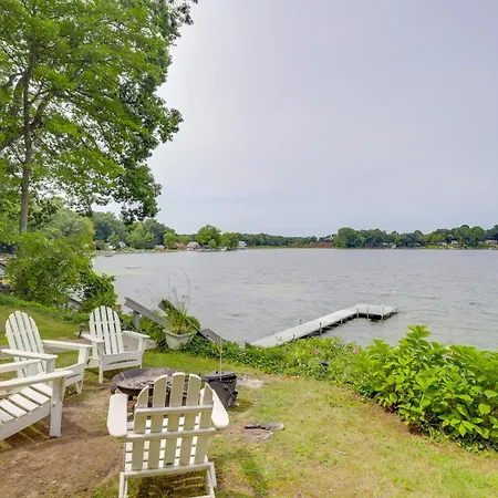 Waterfront Cable Lake Cabin With Grill!